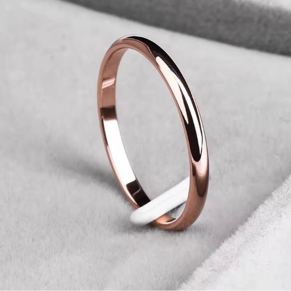 Rose Gold Women's Classic Polished Band Ring